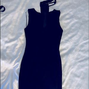 Women's Black Sleeveless Seamed Turtleneck Dress
